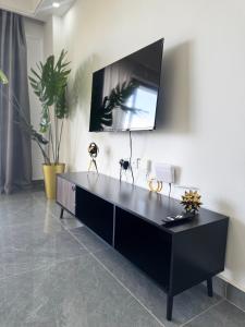 Furnished 2Br, Riverside drive with Gym Behind Riverside square Mall 2 minutes to Westlands