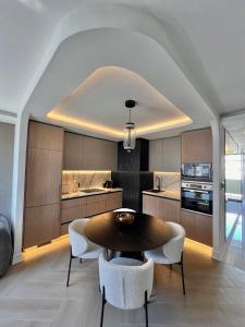 Front Row Beach Apartment