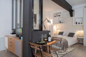 Charming Flat w Terrace near Le Marais - PARIS 1