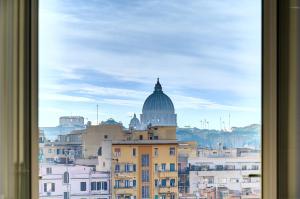 Luxury view on St Peter Basilica