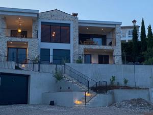 Villa Castelina Part II of twin house