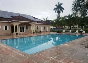 Dreams Palms - Drax Hall Manor - Steer Town