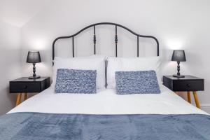 Whitby Heights - 5min Stroll to Harbour & Beach