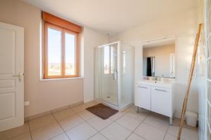 La Perle Isolée - Grand appartement contemporain et chaleureux près de Pontarlier