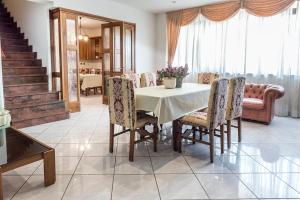 S297 - Sirolo, villetta pentalocale con giardino