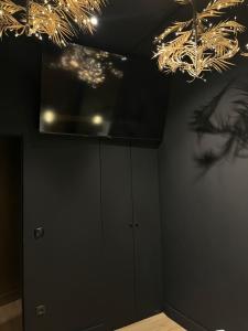 Tsakalof Luxe Living