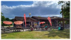 Chalets Mobile home climatise au Lac de Lougratte : photos des chambres