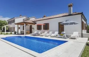 Beautiful Villa Ana with pool in Labin - Strmac