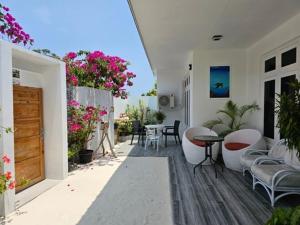 Vaadhoo View Inn