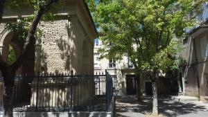 B&B / Chambres d'hotes Chambre de charme au coeur du vieux Valence - Confort & Calme : Grande Chambre Double 