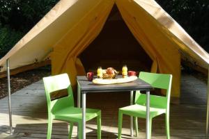 Campings Camping Onlycamp de Boucocers : photos des chambres