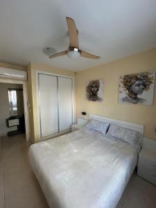 Magnifica ubicación ,amplio ,luminoso, a 50 m de la playa