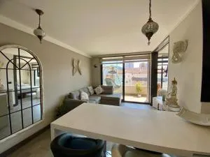 Cama King, 360 TV, comedor terraza y más, Cantagallo - 法洛伦斯