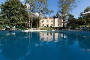 Villas Domaine de Monciaux 2 piscines Tennis 40 Pers : Villa