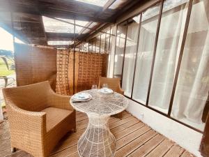 Appartements CHEZ BABOU studio d-artistes avec piscine, parking : photos des chambres