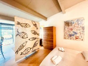 CHEZ BABOU studio dartistes avec piscine, parking