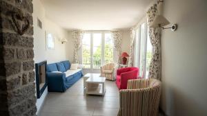 Maisons de vacances Mas - 12 pers - Piscine - Grand Jardin Arbore : photos des chambres