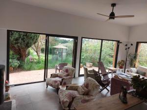 villa spacieuse piscine jacuzzi 8 chambres 16 couchages