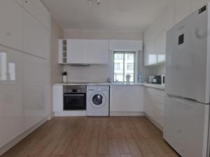 Avenida Mar 1 - Ar-Condicionado, WiFi e 200mts da praia