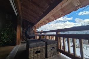 Chalet Abeille 12 Guests • Hot Tub • Free Ski Bus