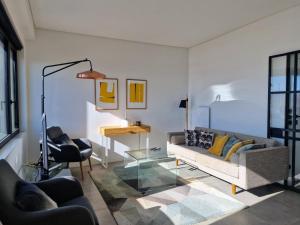 MBird Riverside 2BD Flat with garage