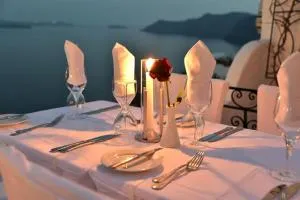 Stunning river view 2BRs apartment at Vinhomes Landmark 81 - Gò Công