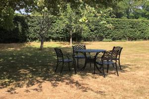 Modern Self-Contained 3 Bedroom Bungalow