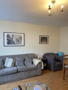 Excellent 2 bedroom apartment in Belfast - 霍利伍德