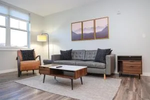 Luxury apartment with gym, steps from commuter rail #4011 - Wilmington