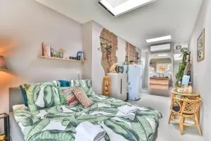 Pats garden room with mini cinema, projector - Zuidschermer