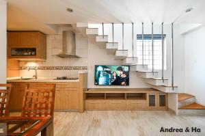 SMART RENT Andrea and Ha