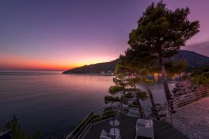 Villa Moro: Beachfront Privacy