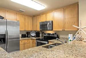 Aqua Resort 1207 by Emerald Coast Retreats