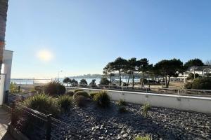 Appartements Appartement les pieds dans l-eau - T2 de standing : Appartement 1 Chambre