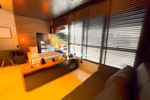 #402O# Lindo studio Jd. Goiás.