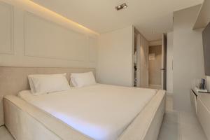 Villa reservoir view