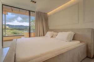 Villa reservoir view