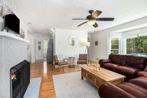 Fireplace, Lake views and 3-min to Sam-o-set beach - Grayling