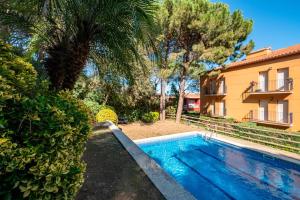 DS-2 Calella de Palafrugell 4 PAX