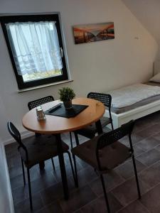 Dachgeschosswohnung in Poll