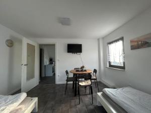Dachgeschosswohnung in Poll