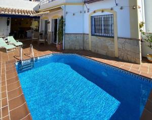 Appartement in Nerja with private pool and sea view