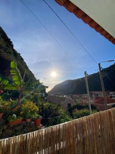 2 bed room apartment , sea view, 10 minutes walk to the beach