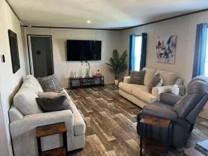 Lake Eufaula Retreat Sleeps 10 - Checotah