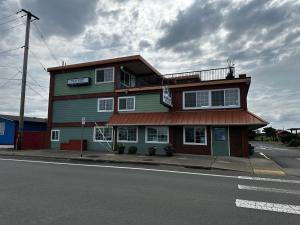 Westport Inn Cabins