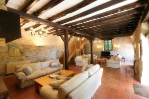 Maisons de vacances Huge Dordogne House, heated pool, 5 acres : photos des chambres