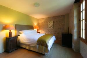 Maisons de vacances Huge Dordogne House, heated pool, 5 acres : photos des chambres