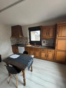 Maisons de vacances Gite 205 m2, 8pers piscine, jacuzzi, balneo privatifs : photos des chambres