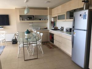 Hermoso departamento en laguna bahía algarrobo