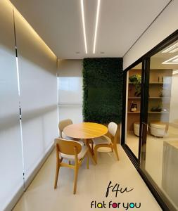 #304# Luxuoso apê 2Q Jd. Goiás.